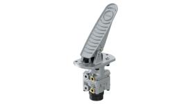 WABCO 100600920 - DUAL BRAKE VALVE WITH TREADLE (VOSS)